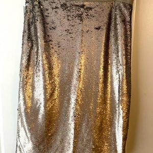 This is a pewter pencil skirt by Banana Rebublic, Sz12 womens